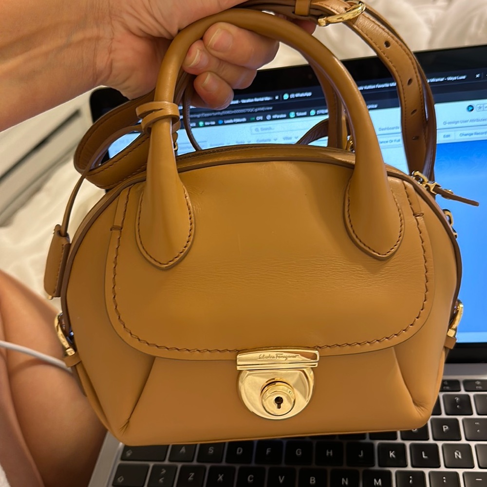 Salvatore Ferragamo mini fiamma - perfect condition